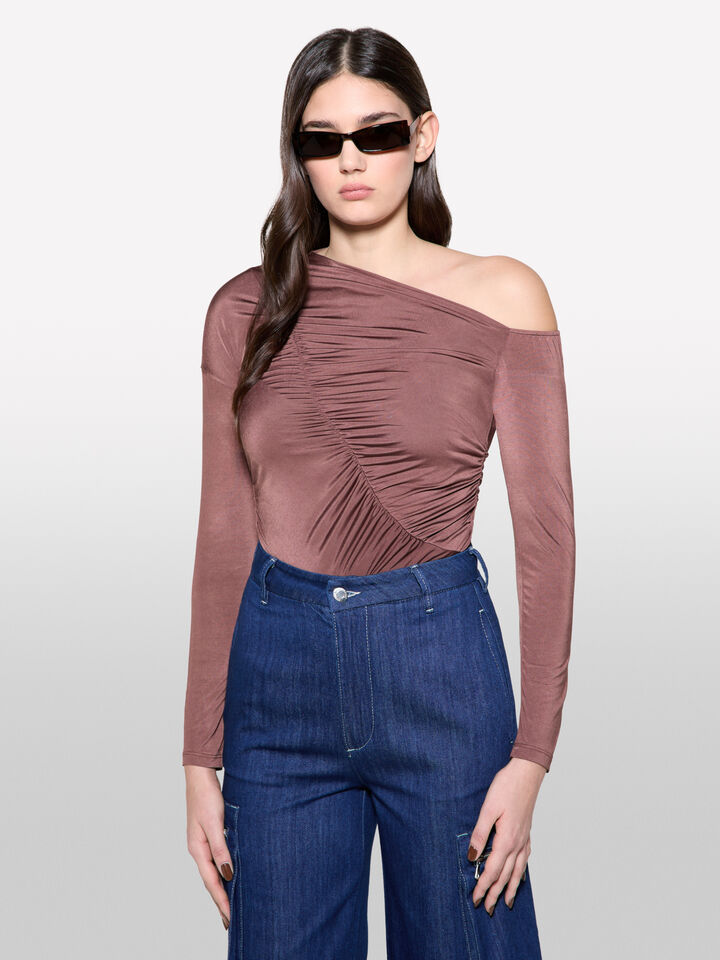 Dark brown t-shirt with rouching - women's tops - Dark Brown | Sisley image number 4